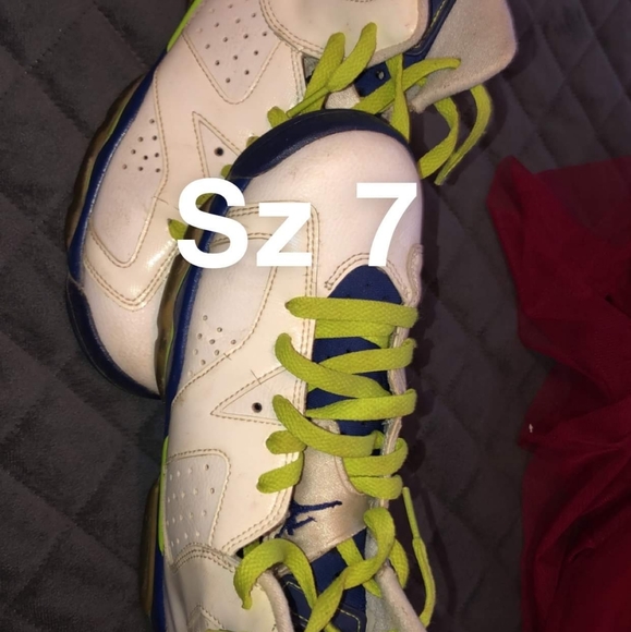 Sneakers all sz 7 - Picture 1 of 8